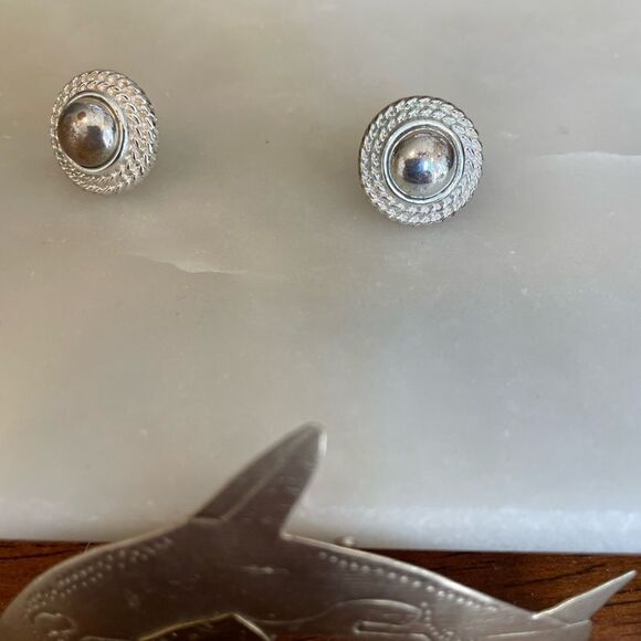 Silver Whale Brooch and Silver tone Earrings - Picture 8 of 11